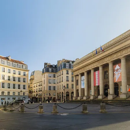 Saint Germain Amazing Odeon Apartment